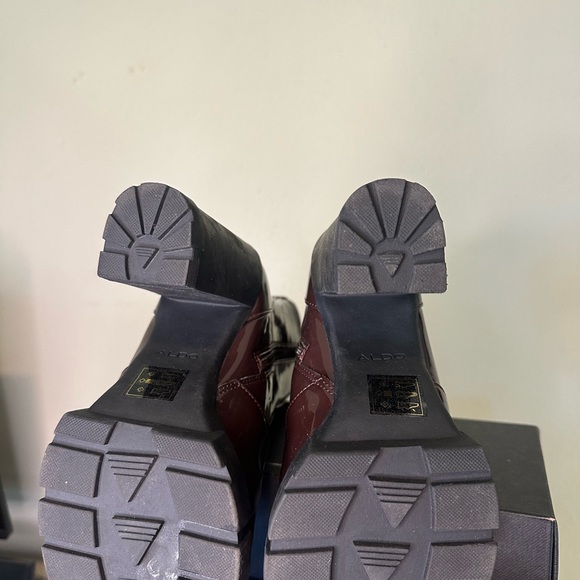 Aldo Brown Platform Heel Ankle Boots Shiny Leather - Picture 10 of 10